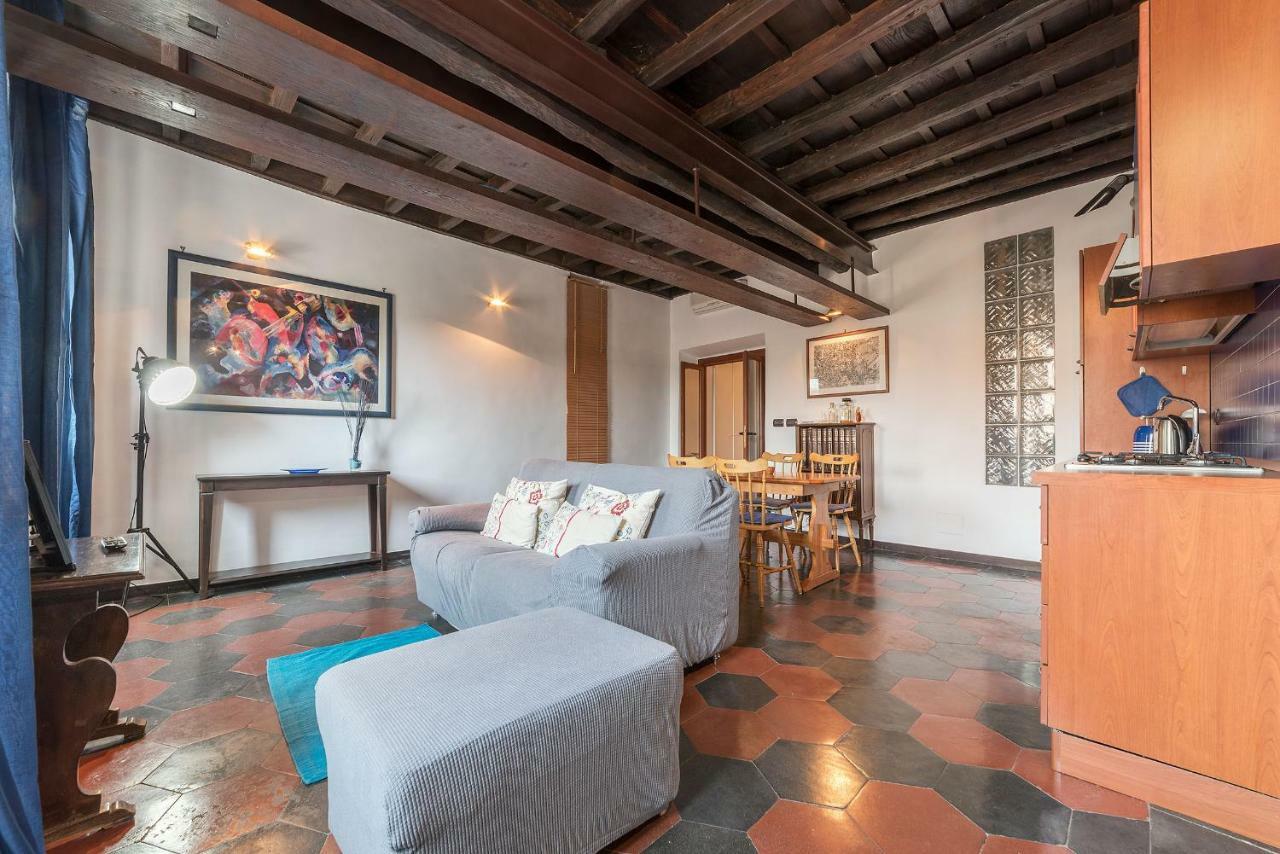 Colosseo & San Clemente Cozy Flat روما المظهر الخارجي الصورة
