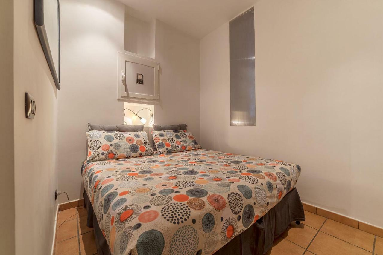 Colosseo & San Clemente Cozy Flat روما المظهر الخارجي الصورة