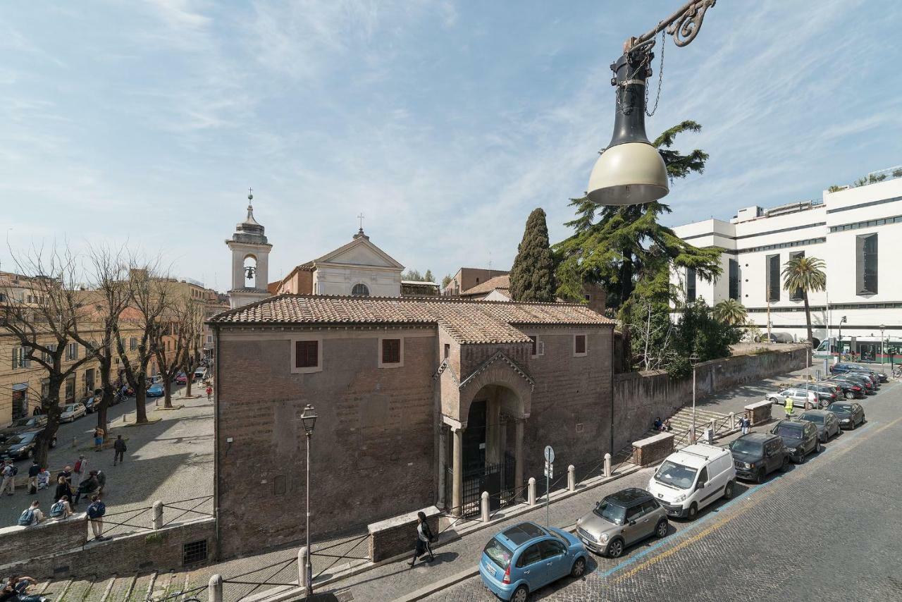 Colosseo & San Clemente Cozy Flat روما المظهر الخارجي الصورة