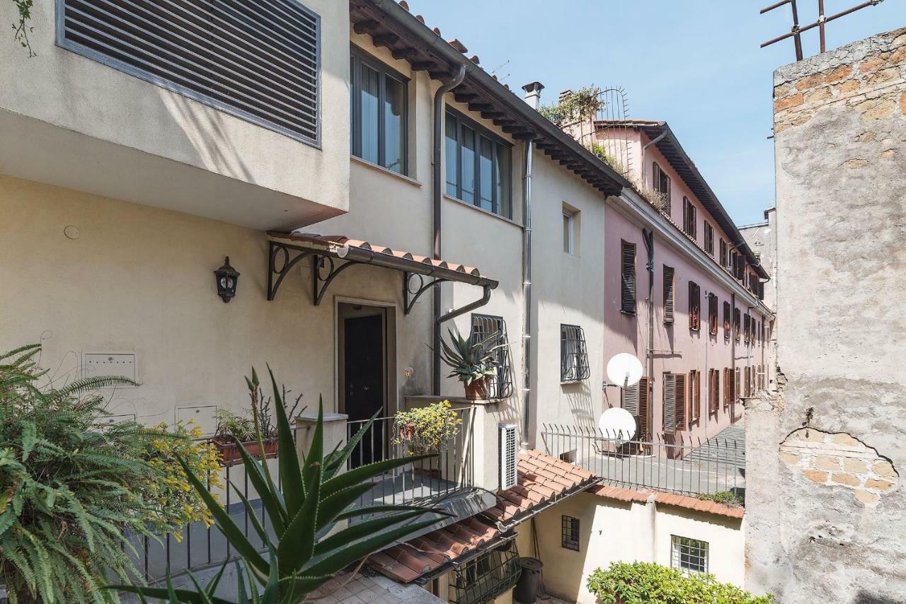 Colosseo & San Clemente Cozy Flat روما المظهر الخارجي الصورة